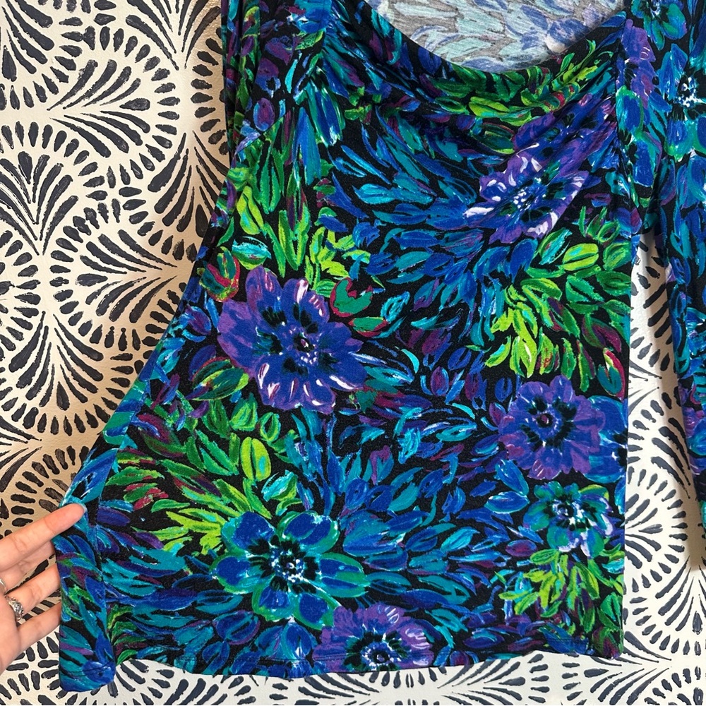 Cable & Gauge Blue Floral Draped Neck Blouse FLAW READ - Picture 5 of 14